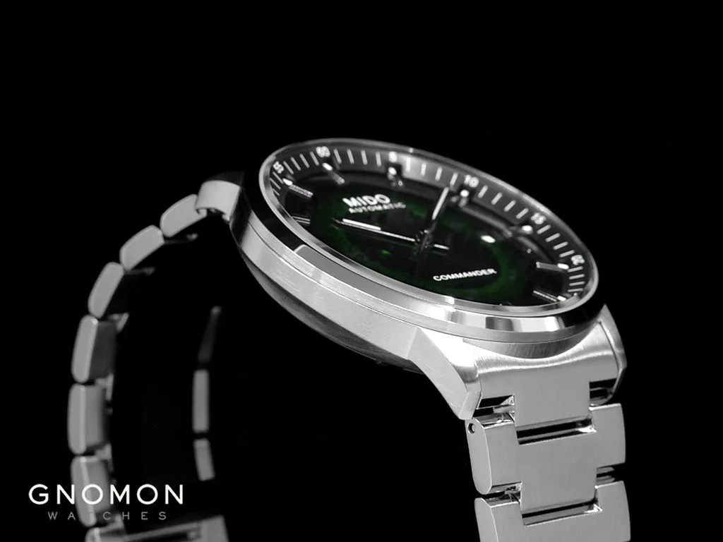 Commander Gradient Green Ref. M021.407.11.411.03