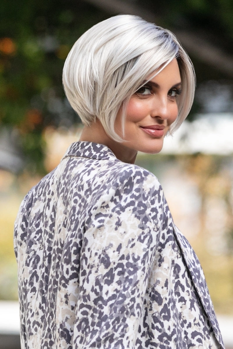 Envy Wigs - Kari