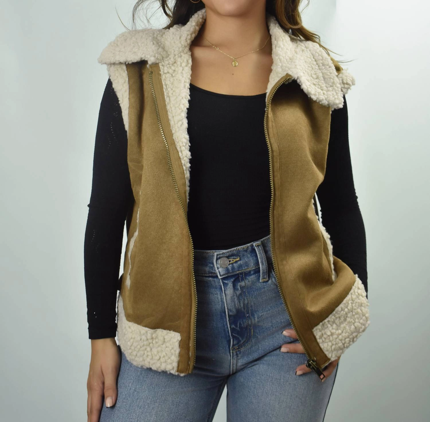 "it Girl" Shearling Vest In Beige
