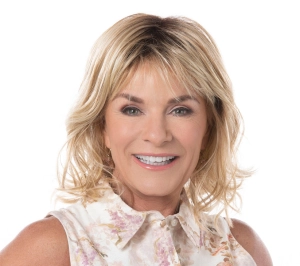 Spectacular Wig by Toni Brattin | Plus Cap
