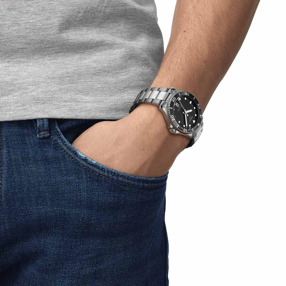 Tissot Seastar 1000 Black Dial 40mm Quartz Gents Watch T1204101105100