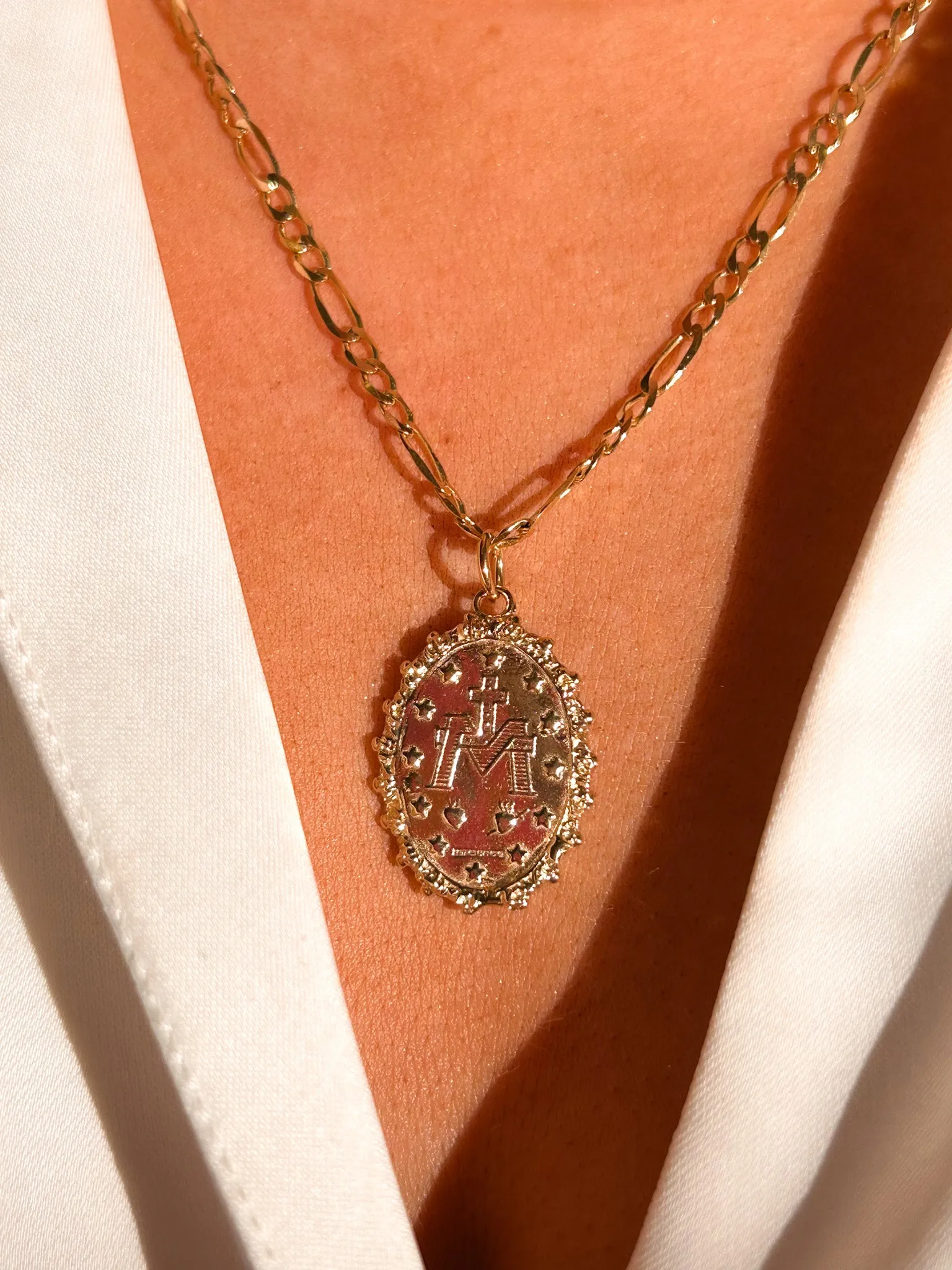 Vintage 9ct Yellow Gold Miraculous Medal Pendant