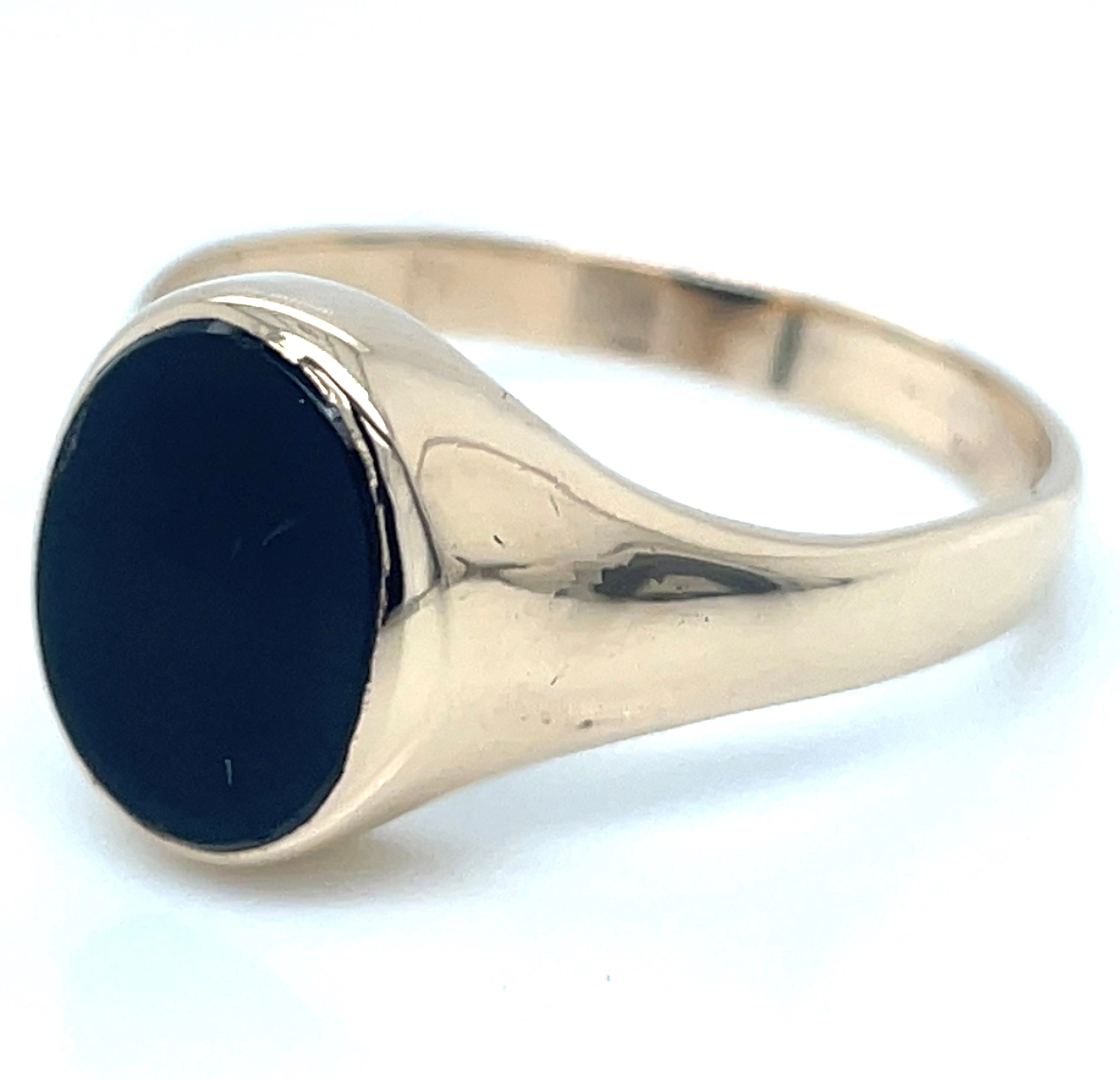Vintage 9ct Yellow Gold Simple Oval Black Onyx Ring