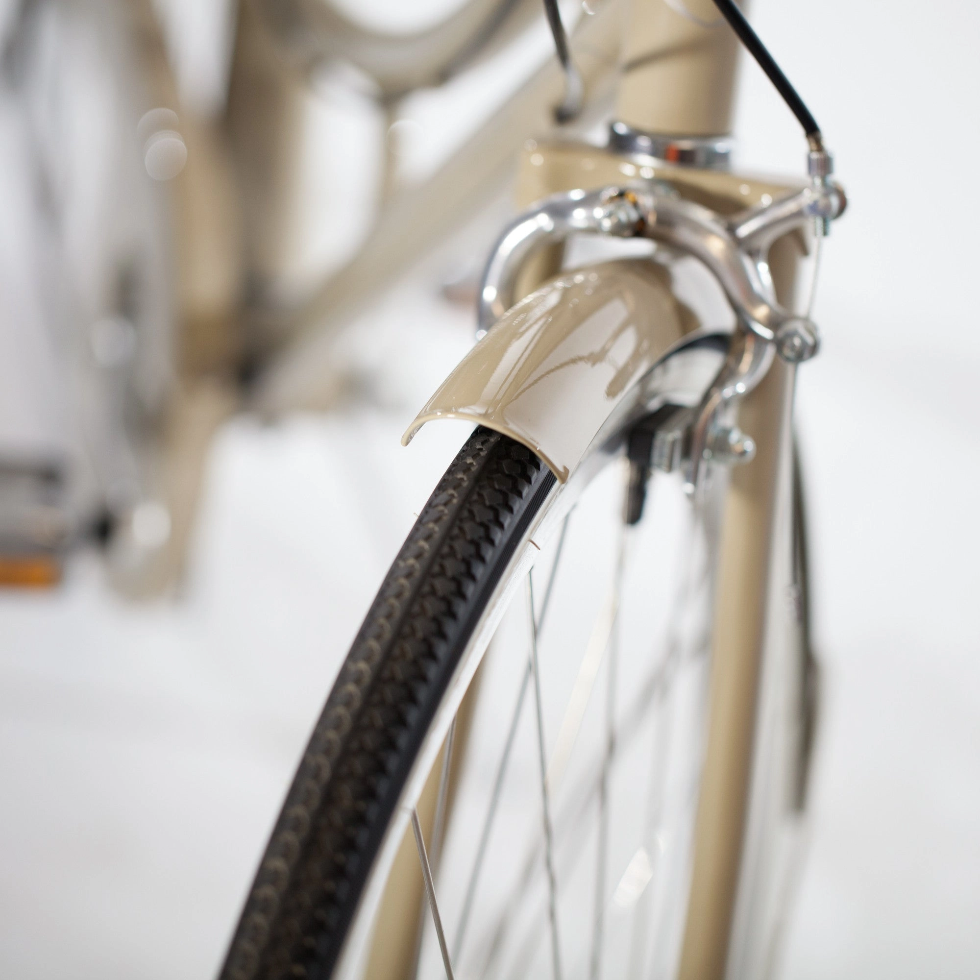 XDS Nadine 7sp Women's Step-Through City Bike //  Dark Vanilla