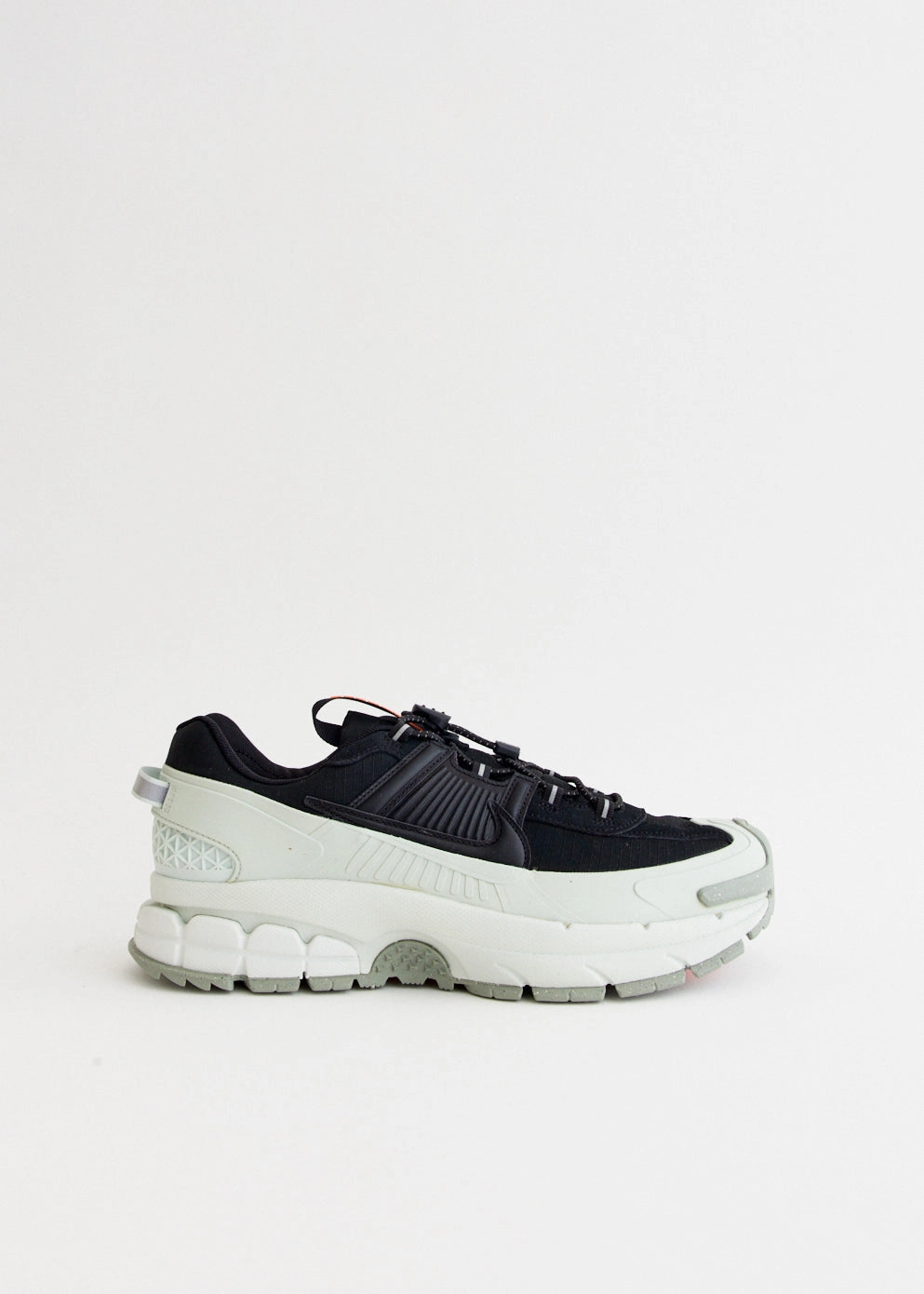 Zoom Vomero 5 Roam 'Black Light Silver' Sneakers